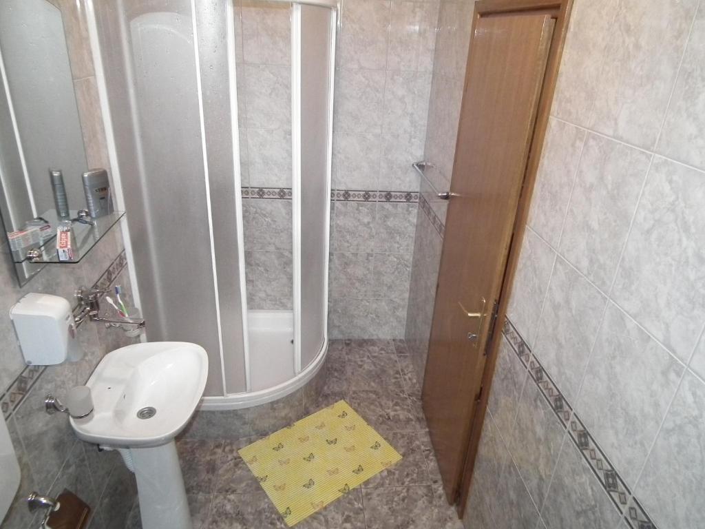Nasa Tvrdava Guest Accommodation Novi Sad Rum bild