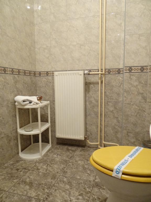 Nasa Tvrdava Guest Accommodation Novi Sad Exteriör bild