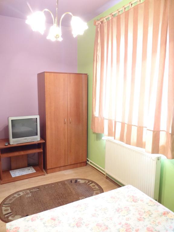 Nasa Tvrdava Guest Accommodation Novi Sad Exteriör bild